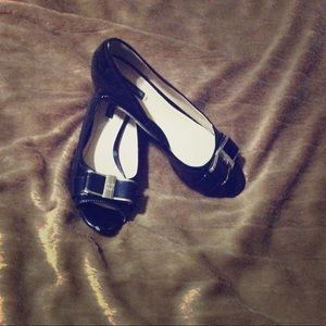 Alex Marie Navy Blue & Gold open toe kitten heals